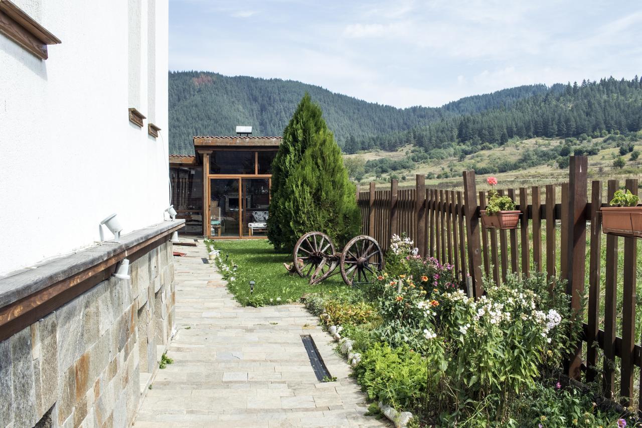 Boutique Hotel The White Pine Samokov Exterior photo